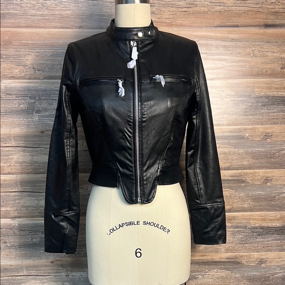 Forever 21 Fitted Short Faux Leather Jacket NWT